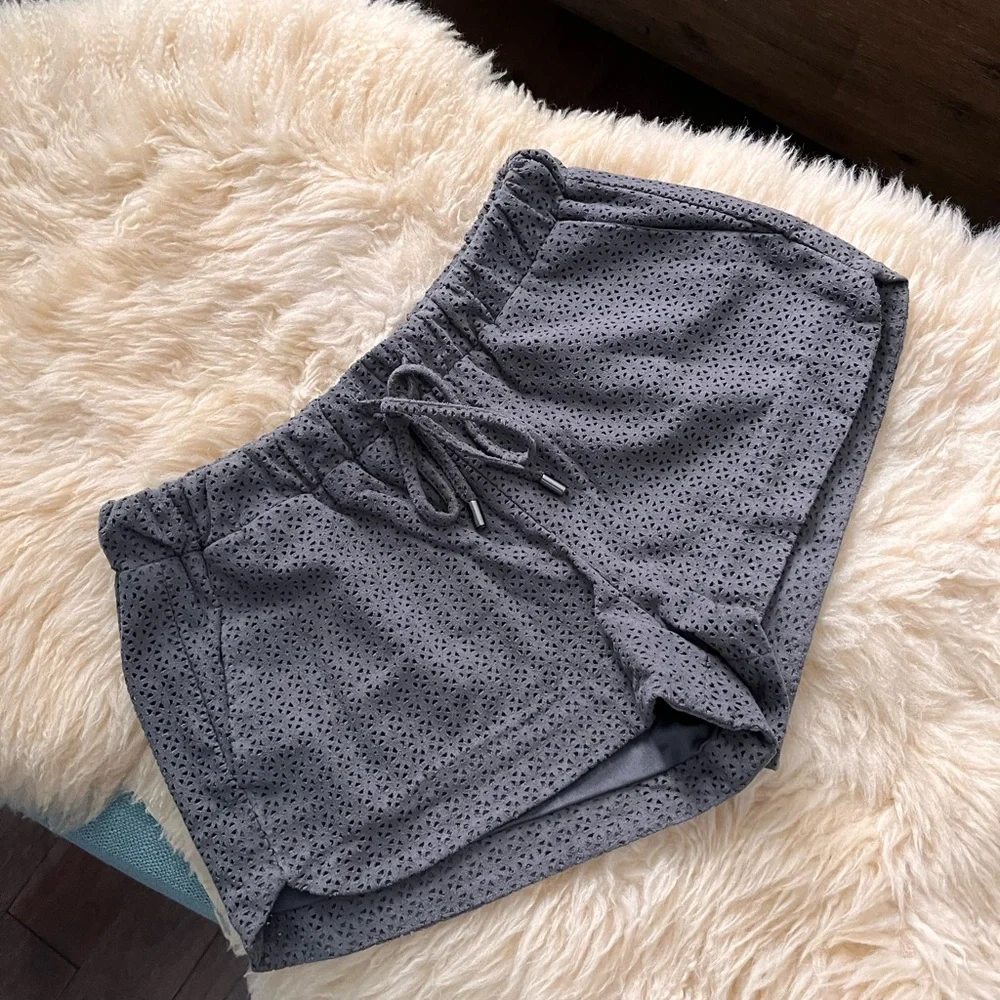 Zara Suede Shorts - Picture 1 of 7